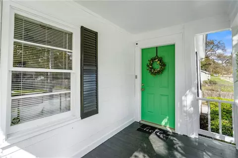 Exterior - 208 Pinehill Dr, Mobile, AL 36606 photo 2 of 6