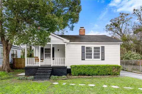 208 Pinehill Dr, Mobile, AL 36606