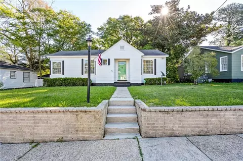 255 Pinehill Dr, Mobile, AL 36606