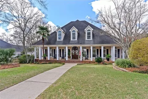 2612 Charleston Oaks Dr W, Mobile, AL 36695