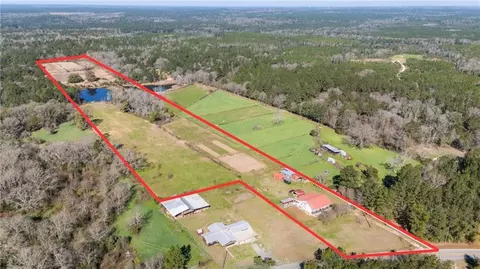 13151 Roberts Rd, Chunchula, AL 36521