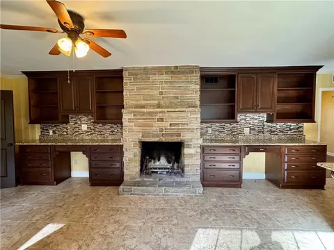 Living - 504 Sutherland Dr, Chickasaw, AL 36611 photo 3 of 3