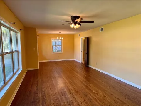 Living - 504 Sutherland Dr, Chickasaw, AL 36611 photo 1 of 3
