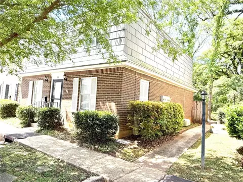 Exterior - 4017 Cottage Hill Rd #34, Mobile, AL 36609 photo 2 of 8