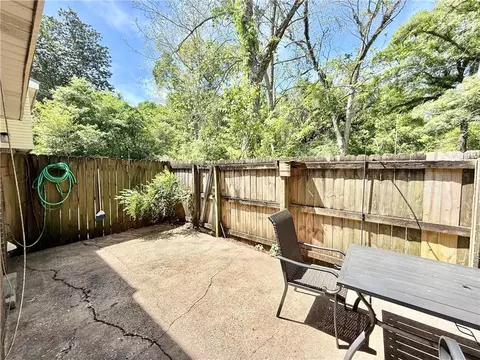 Exterior - 4017 Cottage Hill Rd #34, Mobile, AL 36609 photo 3 of 8