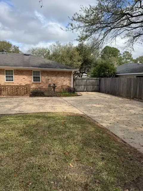 Exterior - 3755 Claridge Rd S, Mobile, AL 36608 photo 3 of 3