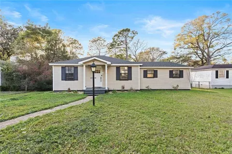 301 Azalea Cir, Mobile, AL 36608