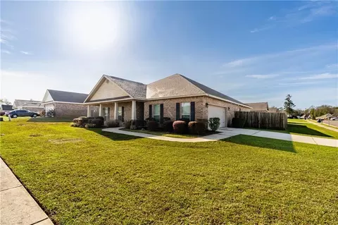 2288 Philsdale Ln, Semmes, AL 36575