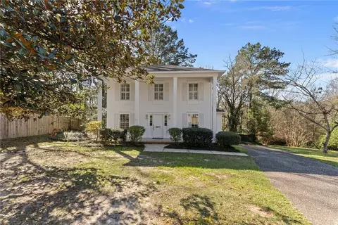 5917 Cricket Ln, Mobile, AL 36693