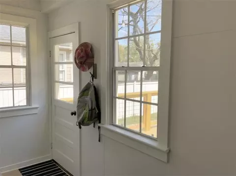 Entry Way - 25 Benedict Pl, Mobile, AL 36606 photo 1 of 3