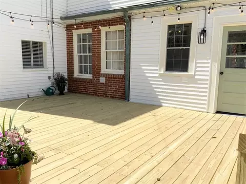 Exterior - 25 Benedict Pl, Mobile, AL 36606 photo 6 of 11
