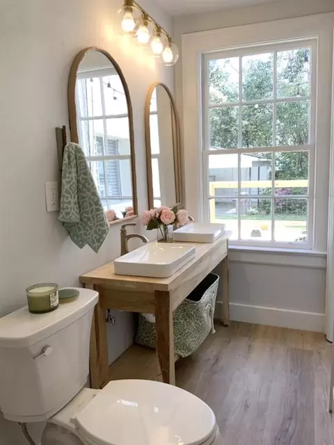 Bath - 25 Benedict Pl, Mobile, AL 36606 photo 3 of 5