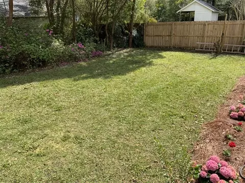 Exterior - 25 Benedict Pl, Mobile, AL 36606 photo 8 of 11