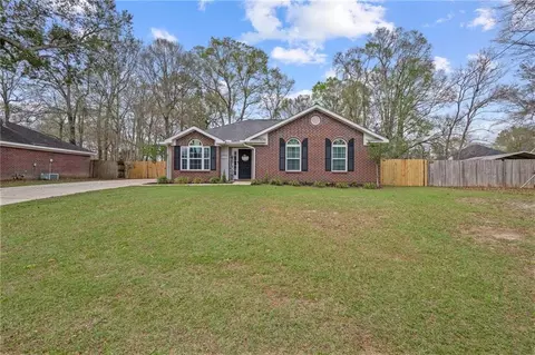 10654 Deakle Ct, Grand Bay, AL 36541