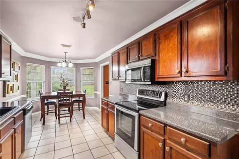 Kitchen - 8210 Junior Rd, Mobile, AL 36695 photo 3 of 4
