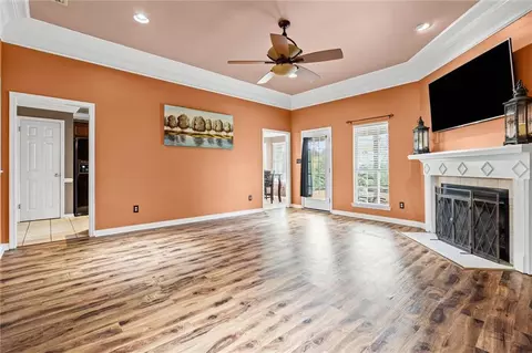 Living - 8210 Junior Rd, Mobile, AL 36695 photo 1 of 3