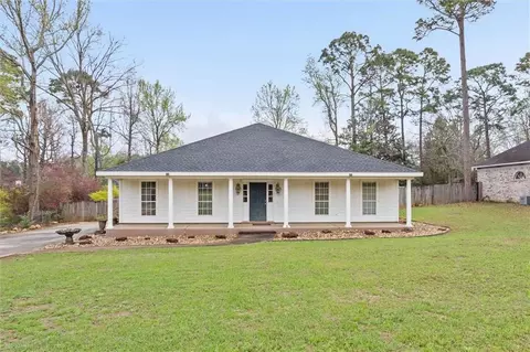8210 Junior Rd, Mobile, AL 36695