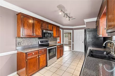 Kitchen - 8210 Junior Rd, Mobile, AL 36695 photo 2 of 4