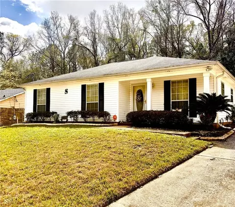 6233 Summer Place Dr N, Mobile, AL 36618
