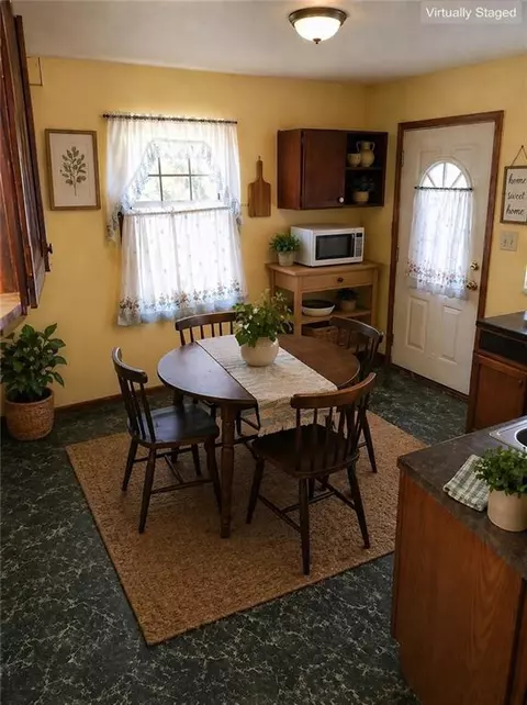Kitchen - 403 Ogden Ave, Mobile, AL 36607 photo 2 of 2