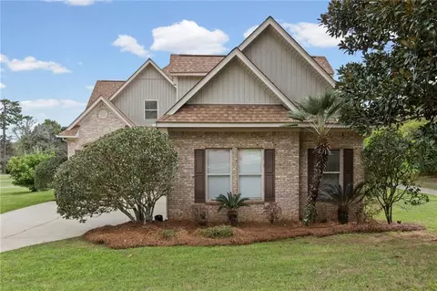 4199 Heron Lakes Dr, Mobile, AL 36693