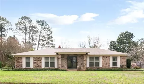 6133 Lindholm Dr, Mobile, AL 36693