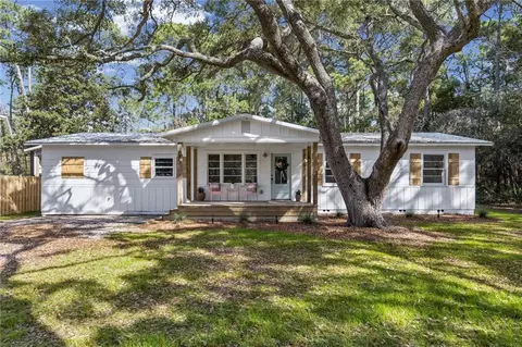 410 Bienville Blvd, Dauphin Island, AL 36528