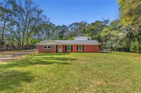 9722 Ramsey Rd, Grand Bay, AL 36541