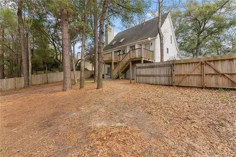 Exterior - 3254 Austin Dr, Mobile, AL 36695 photo 9 of 11