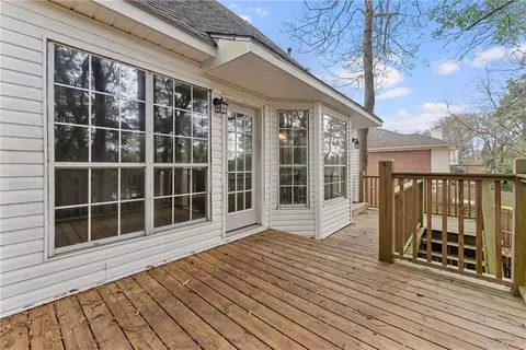 Exterior - 3254 Austin Dr, Mobile, AL 36695 photo 5 of 11