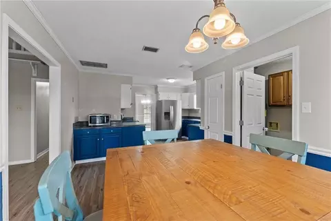 Dining - 3254 Austin Dr, Mobile, AL 36695 photo 3 of 3