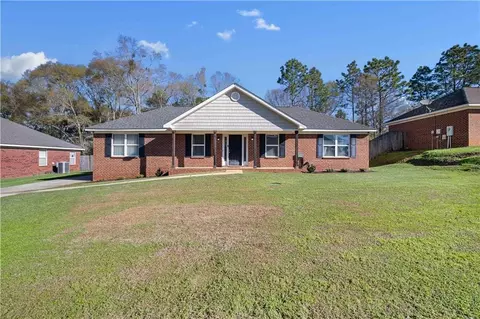 9480 Hunters Way Dr, Semmes, AL 36575