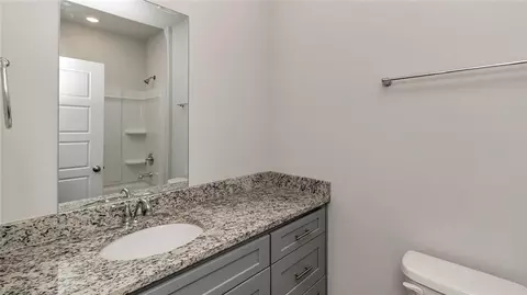 Bath - 3865 Newman Rd, Mobile, AL 36695 photo 4 of 6