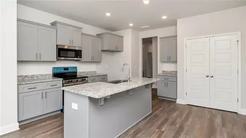 Kitchen - 3865 Newman Rd, Mobile, AL 36695 photo 1 of 2