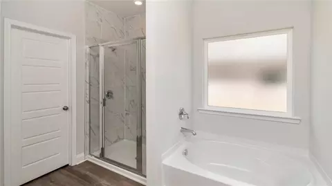 Bath - 3865 Newman Rd, Mobile, AL 36695 photo 1 of 6