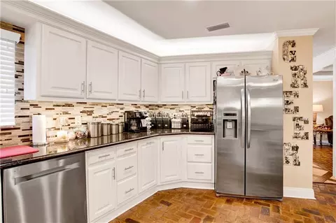Kitchen - 254 Jackson Blvd, Mobile, AL 36609 photo 5 of 6