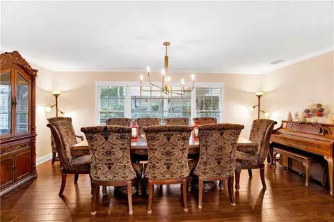 Dining - 254 Jackson Blvd, Mobile, AL 36609 photo 1 of 4