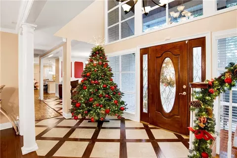 Entry Way - 254 Jackson Blvd, Mobile, AL 36609 photo 3 of 8