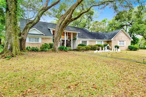 Exterior - 254 Jackson Blvd, Mobile, AL 36609 photo 3 of 31