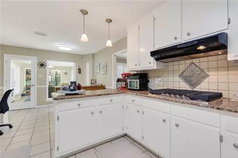 1271 Spring Valley Dr E, Mobile, AL 36693 photo 13