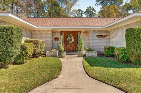 1271 Spring Valley Dr E, Mobile, AL 36693 photo 5