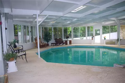 Exterior - 1429 Regency Oaks Dr E, Mobile, AL 36609 photo 3 of 8