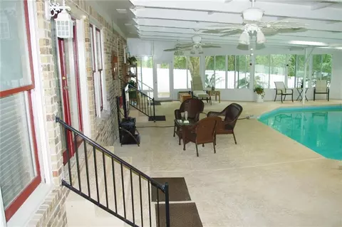 Exterior - 1429 Regency Oaks Dr E, Mobile, AL 36609 photo 4 of 8