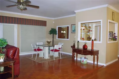 Dining - 1429 Regency Oaks Dr E, Mobile, AL 36609 photo 3 of 4