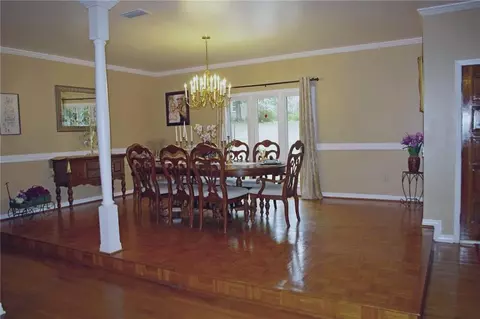 Dining - 1429 Regency Oaks Dr E, Mobile, AL 36609 photo 4 of 4