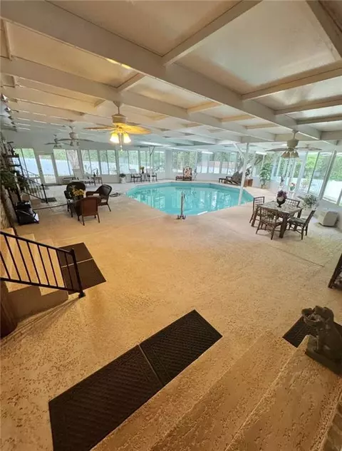 Exterior - 1429 Regency Oaks Dr E, Mobile, AL 36609 photo 6 of 8