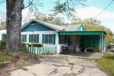 15 Ryan St, Chickasaw, AL 36611