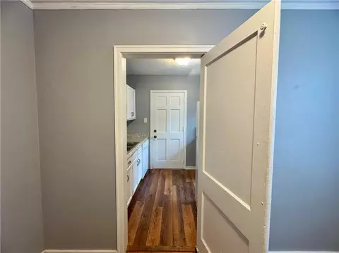 Entry Way - 407 Seminole St, Mobile, AL 36606 photo 1 of 3