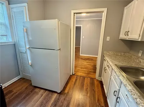 Kitchen - 407 Seminole St, Mobile, AL 36606 photo 2 of 2