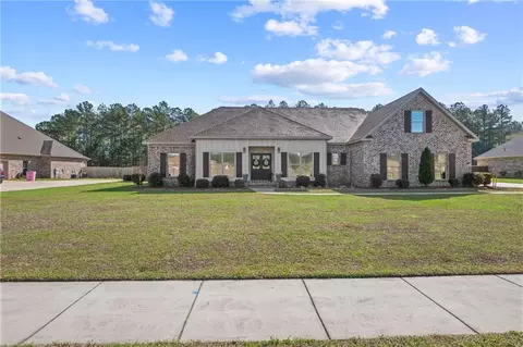 5289 Walter Lee Cir E, Grand Bay, AL 36541